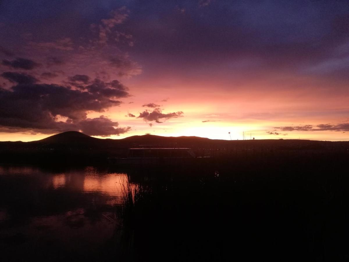 Alojamiento Flotante Del Titicaca Albergue Puno Exterior foto